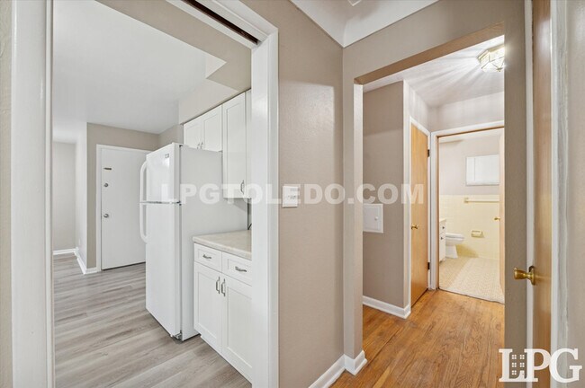 Building Photo - 4424 Westway St