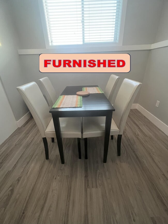 Building Photo - 8424-B-8488 88 Ave