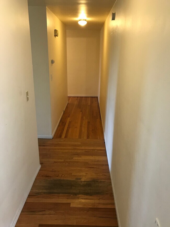 Foto del edificio - 4748 22nd Ave NE