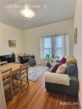 Building Photo - 1382 Beacon St