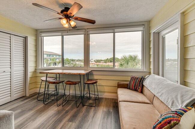 Foto del edificio - 12112 44th Ave W