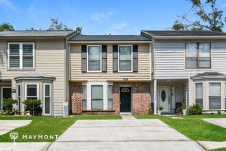 Building Photo - 5577 Cabot Dr N