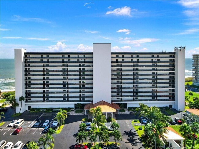 Foto del edificio - 10410 S Ocean Dr