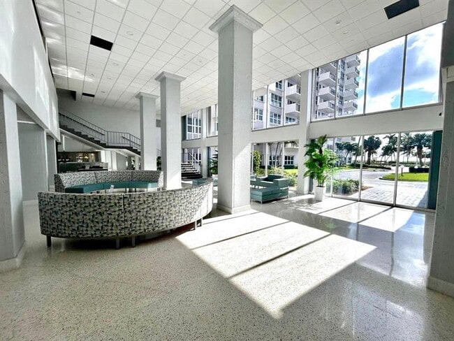 Foto del edificio - 405 N Ocean Blvd