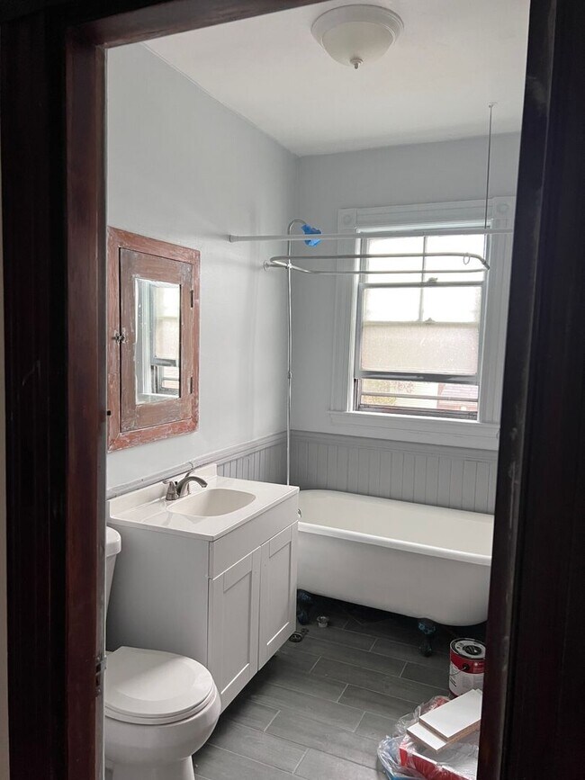 Foto del edificio - Beautiful 2 bed 1 Bath in Adams Village