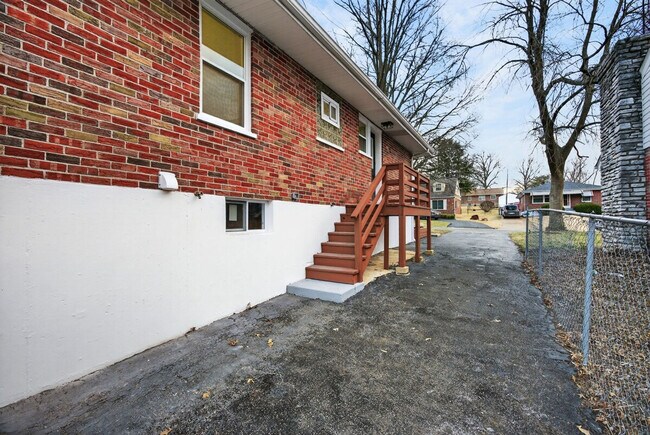 Foto del edificio - 3831 Brown Rd