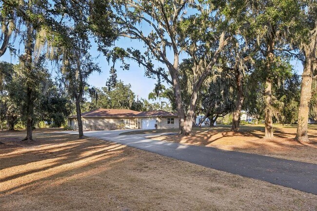 Foto del edificio - 5706 Durant Rd