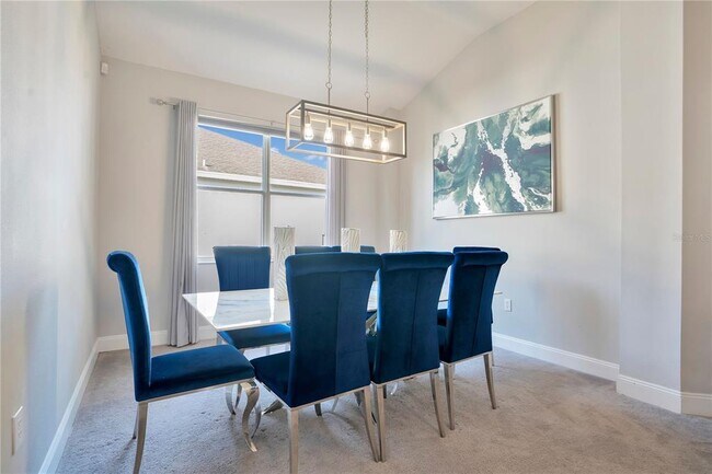 Foto del edificio - 544 Pineloch Dr