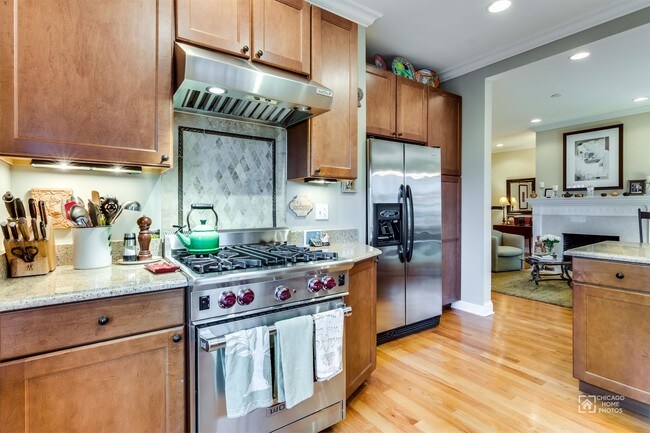 Photo - 632 Hinman Ave