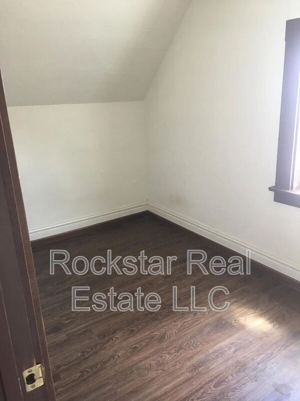 Foto del edificio - 2017 N Hamilton St