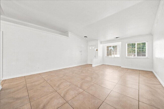 Foto del edificio - 8408 Silver Run Way