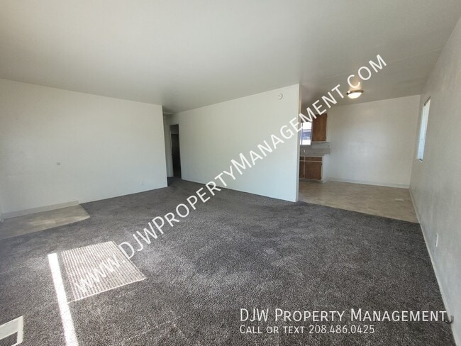 Building Photo - 1211 W Martin St