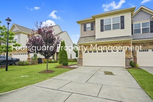 Building Photo - End Unit Town Home | Open Floor plan | Har...