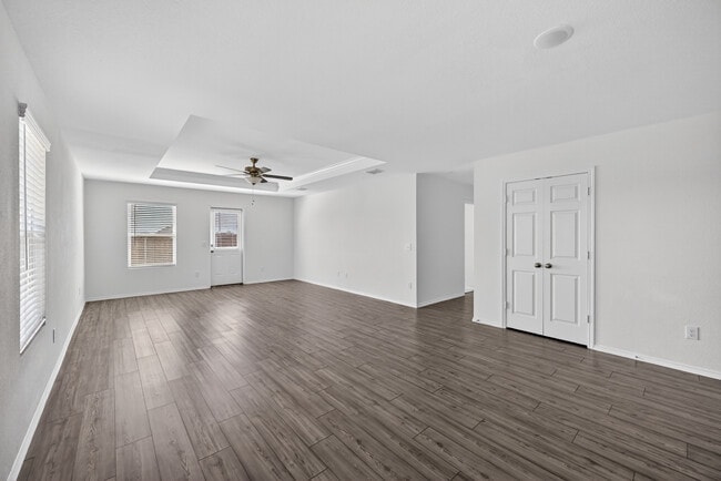Building Photo - 4417 Benham Dr