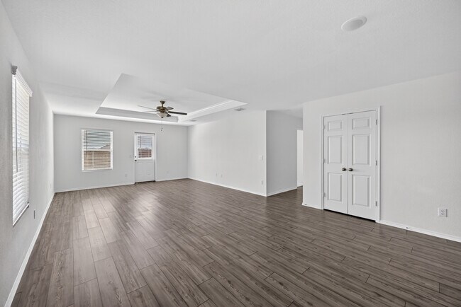 Foto del edificio - 4417 Benham Dr