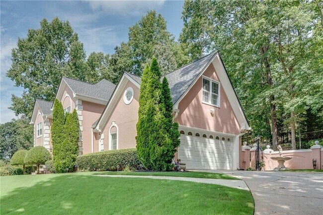 Building Photo - 1281 Lake Washington Dr NW