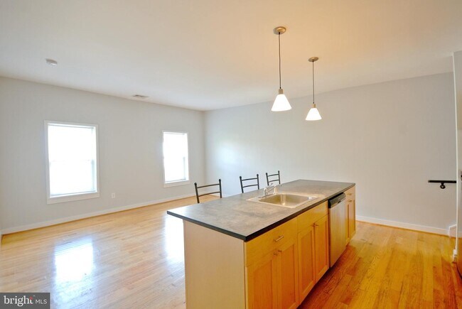 Foto del edificio - 1620 South St