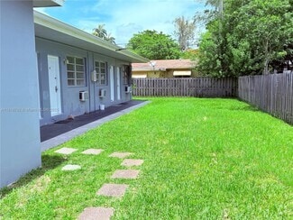 Building Photo - 1045 NE 80th St