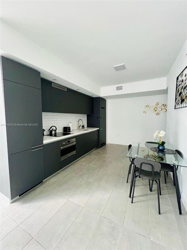 Foto del edificio - 227 NE 2nd St