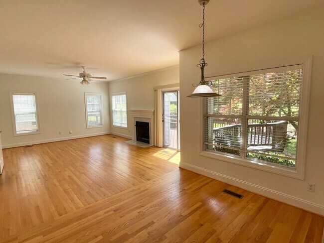 Foto del edificio - 11217 Grahamwood Pl