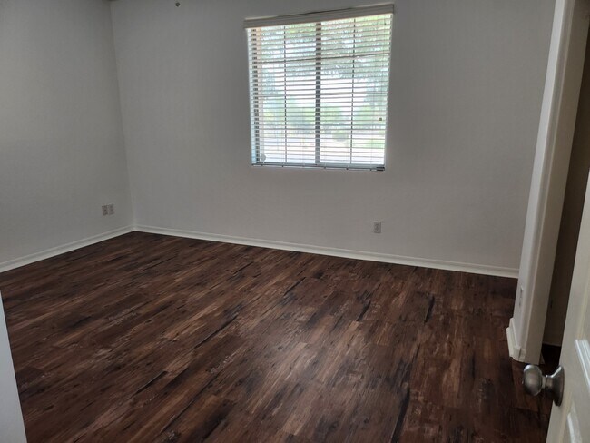 Foto del edificio - 5225 W Siesta Way