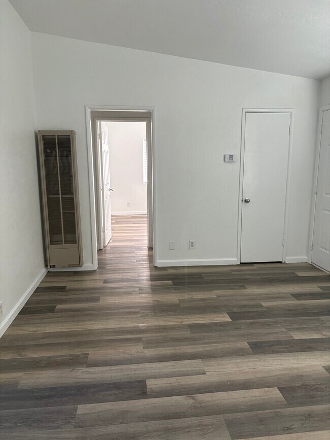 Foto del edificio - 1239 W Avenue H15