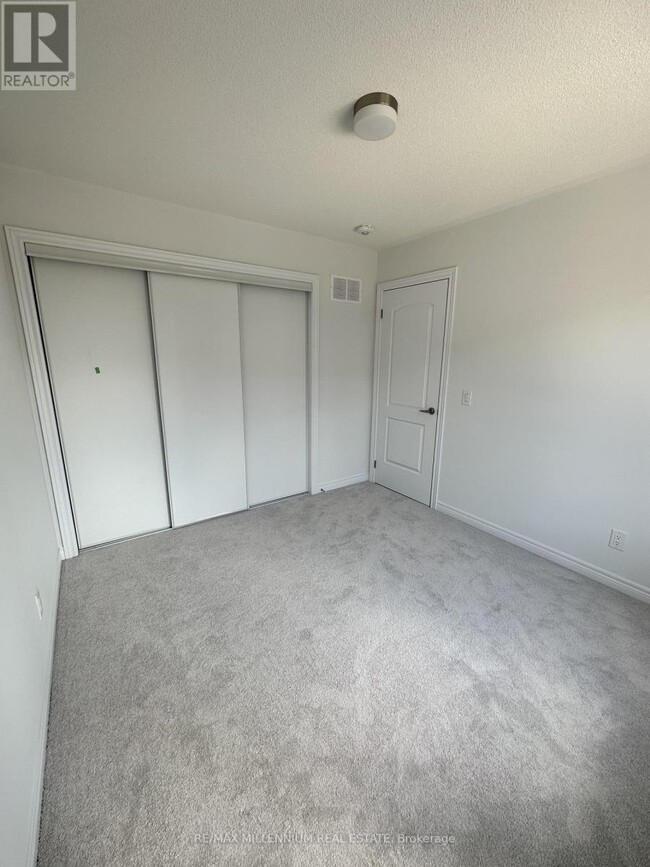 Building Photo - 50 Sorbara Wy