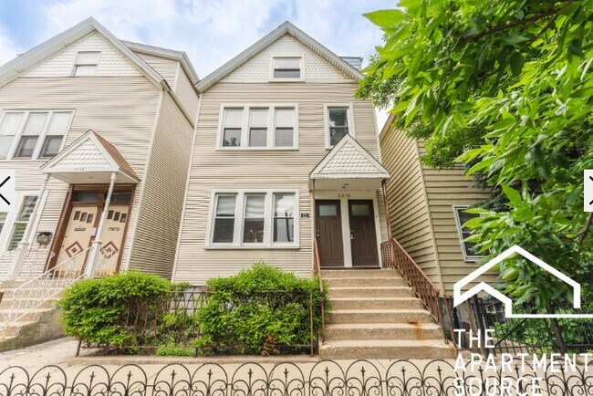 Photo - 2618 N Marshfield Ave Apartment