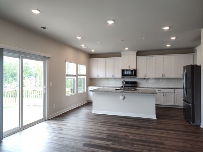 Foto del edificio - 5 BD/3.5 BA House in Shepherds Landing!