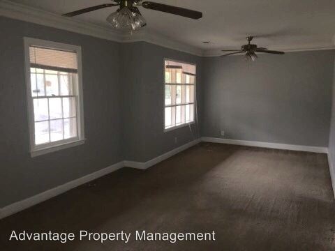 Building Photo - 2555 Henderson St