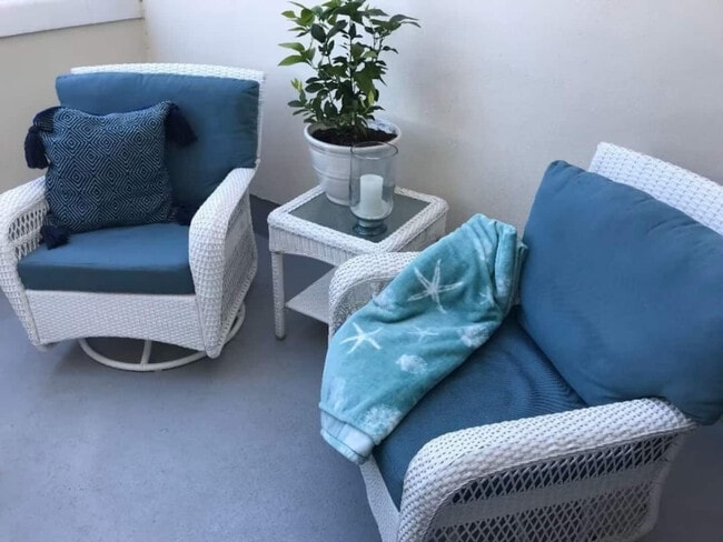 Foto del edificio - 8600 Ridgewood Ave