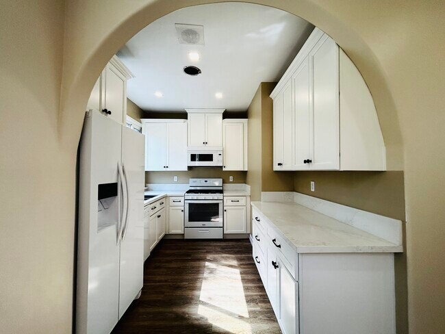 Foto del edificio - 6329 Warner Dr