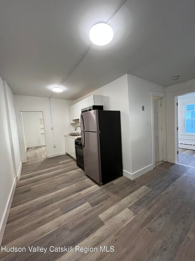 Building Photo - 191 N Hamilton St