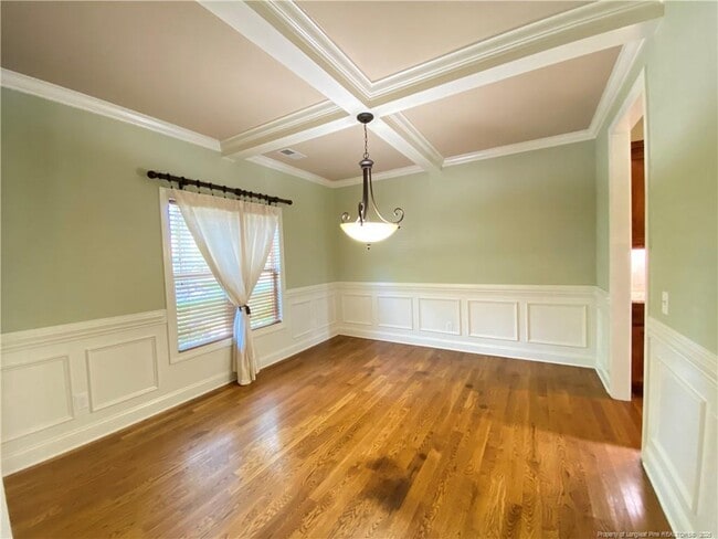 Building Photo - 484 Crown Point