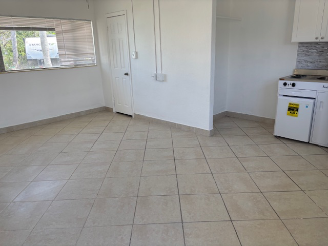 Foto del edificio - 1064 N Tamiami Trl