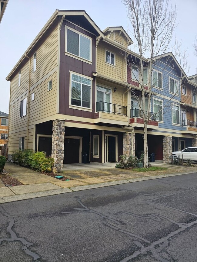 Photo - 427 NE Tork Pl Townhome