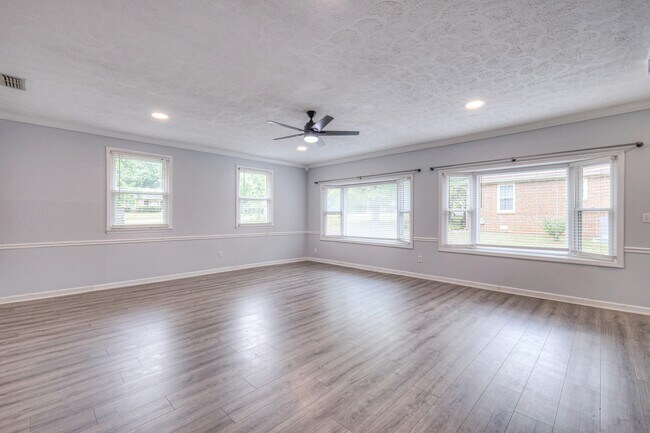 Foto del edificio - 673 Rampart Ln