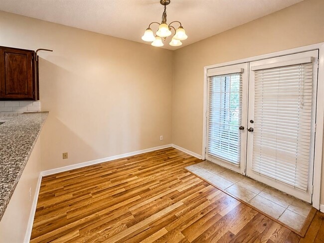 Building Photo - 2216 San Gabriel St