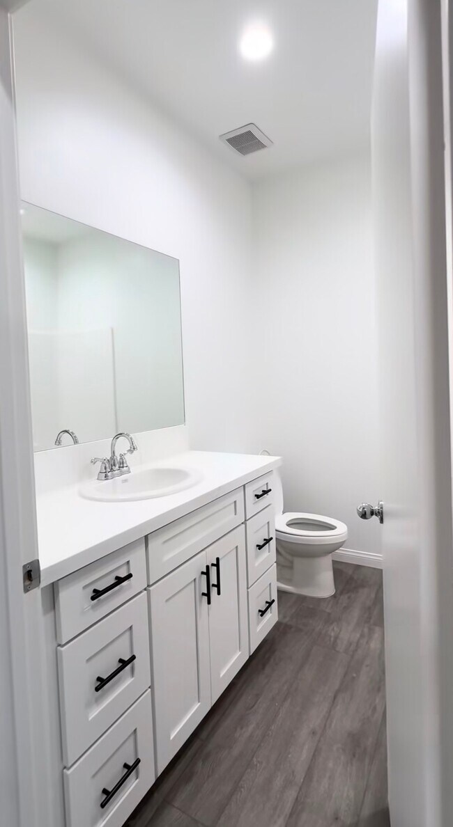 Foto del edificio - 5016 Connecticut Way