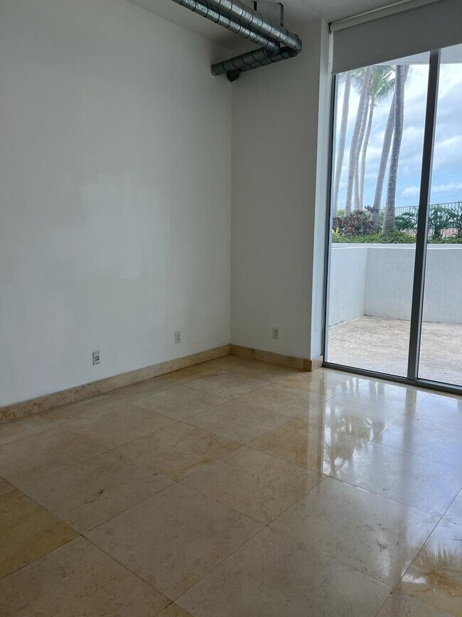 Sala de estar - 3029 NE 188th St