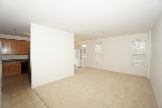 Building Photo - 210 Portage Ln