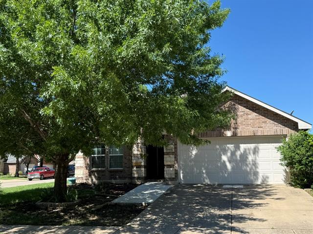 Foto principal - 16901 Thorntree Ct
