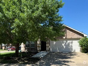 Building Photo - 16901 Thorntree Ct