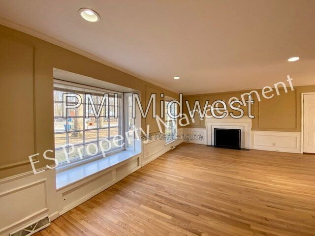 Building Photo - 3353 W 42nd St