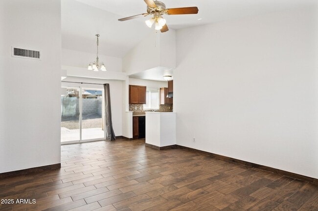 Building Photo - 7027 S 40th Pl