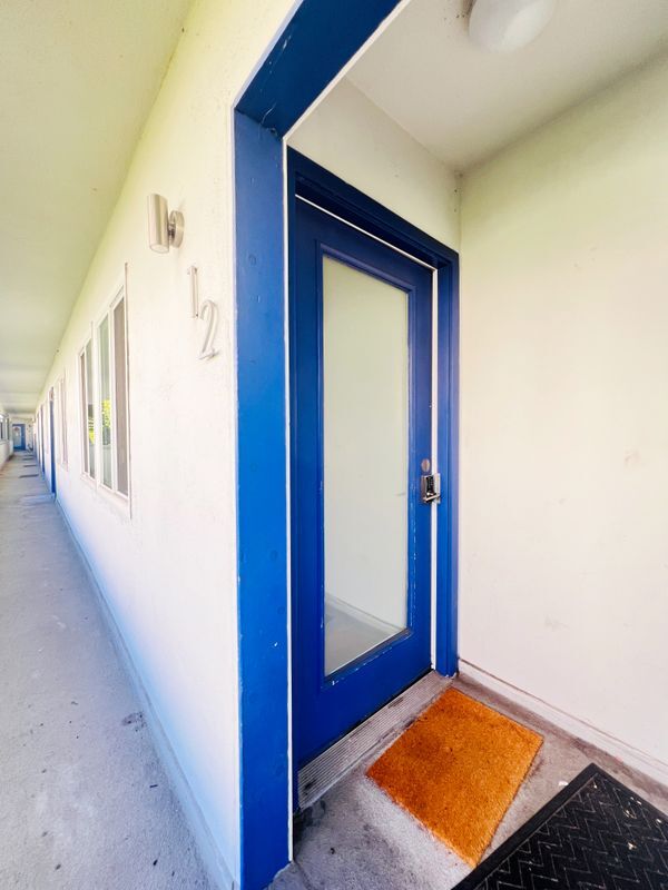 Foto del edificio - 5525 Harold Way