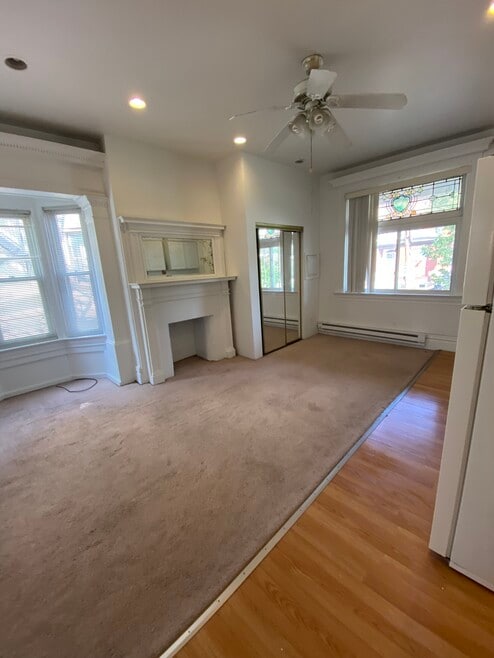 Building Photo - 370 S Negley Ave