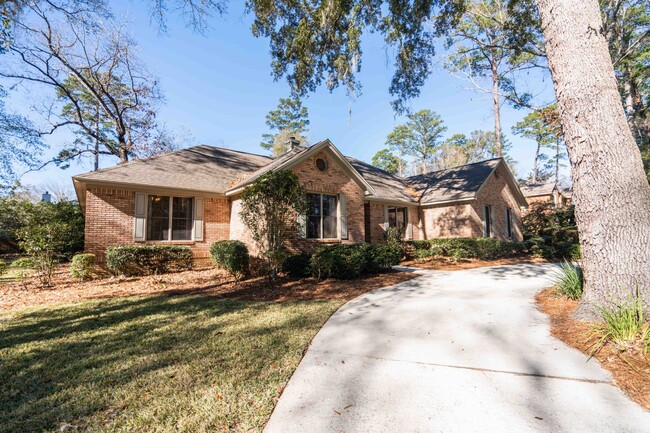 Building Photo - 4bd/2ba NE All Brick Beauty off Kerry Forest