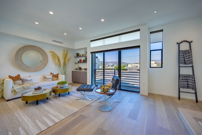 Foto del edificio - 953 Wilcox Ave
