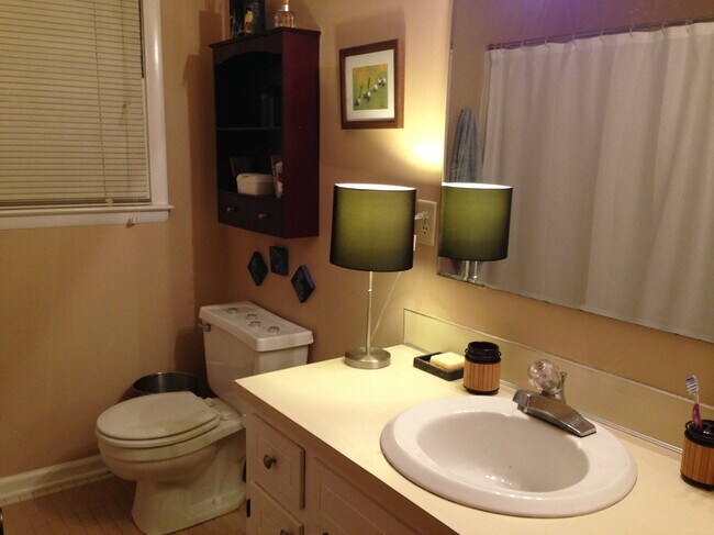 Foto del edificio - 3703 Price Short Cut Rd